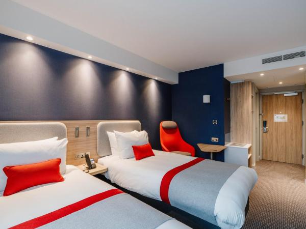 Holiday Inn Express Liverpool - Central, an IHG Hotel : photo 1 de la chambre chambre lits jumeaux standard avec vue sur la rue