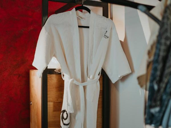 LARIMAR Gallery y Hotel Boutique : photo 3 de la chambre chambre lit king-size supérieure