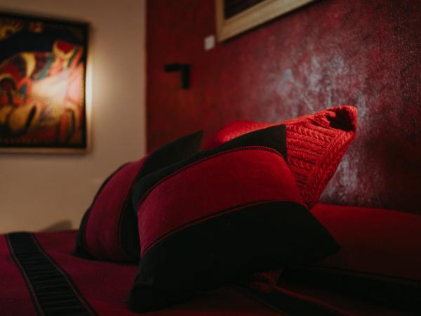 LARIMAR Gallery y Hotel Boutique : photo 6 de la chambre chambre lit king-size supérieure