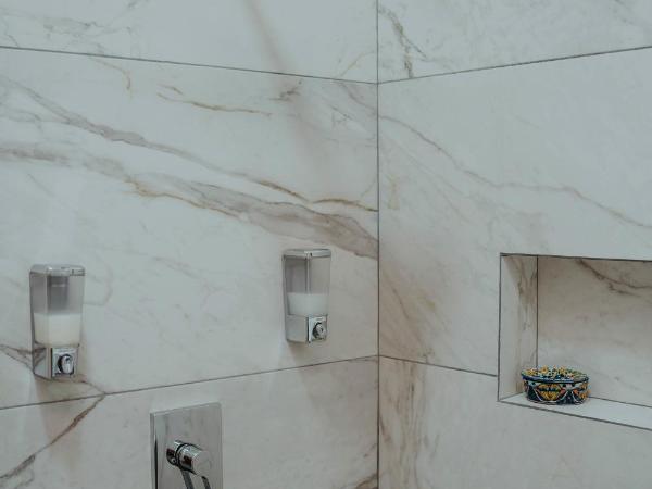 LARIMAR Gallery y Hotel Boutique : photo 4 de la chambre chambre lit king-size standard