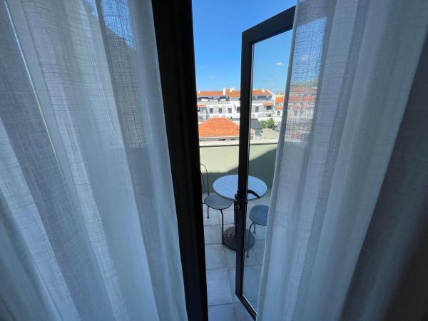 Hotel Portucalense : photo 2 de la chambre suite avec balcon