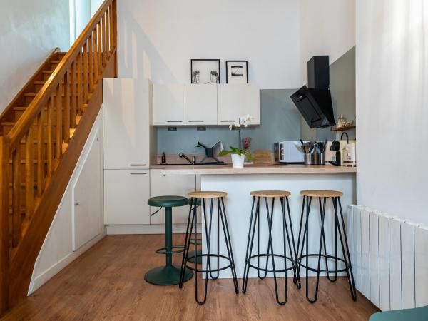 Mon Appart'hôtel - Gare de Limoges - Charmant 1 et 2 Chambres Duplex - Parking en supp : photo 10 de la chambre appartement en duplex