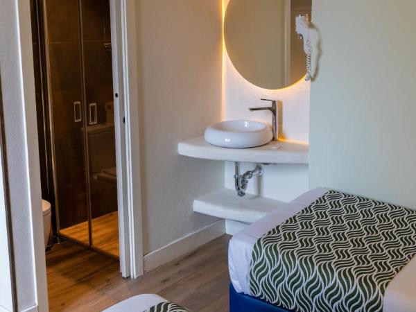 Hostal Charlotte-Gran Vía : photo 1 de la chambre chambre triple basique