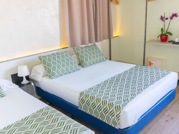 Hostal Charlotte-Gran Vía : photo 1 de la chambre chambre triple standard