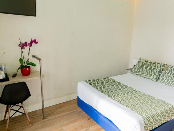 Hostal Charlotte-Gran Vía : photo 2 de la chambre chambre double supérieure