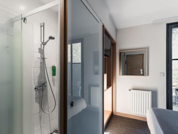 Hôtel du Château Dinan - Originals Boutique : photo 7 de la chambre chambre double supérieure avec terrasse