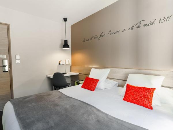 Hôtel du Château Dinan - Originals Boutique : photo 8 de la chambre chambre double supérieure avec terrasse