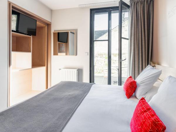 Hôtel du Château Dinan - Originals Boutique : photo 9 de la chambre chambre double supérieure avec terrasse