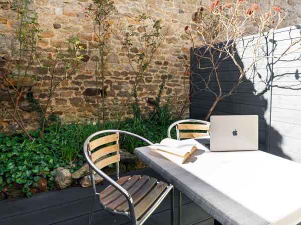 Hôtel du Château Dinan - Originals Boutique : photo 4 de la chambre chambre lits jumeaux supérieure avec terrasse