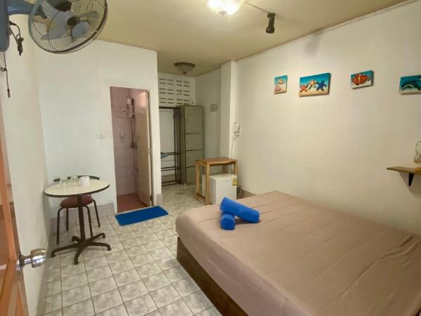 Plaza Huahin : photo 1 de la chambre chambre double standard avec ventilateur