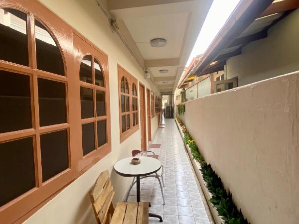 Plaza Huahin : photo 4 de la chambre chambre standard lit queen-size