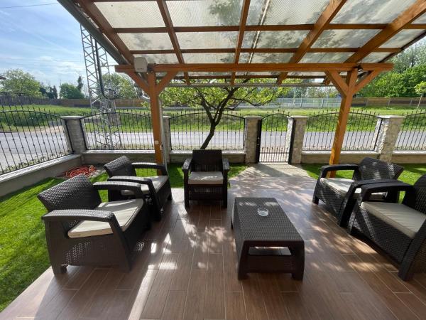 Grátisz Apartman Siófok : photo 10 de la chambre appartement - rez-de-chaussée