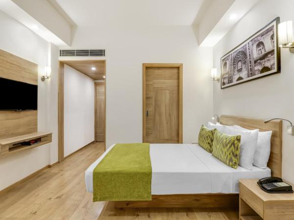 Lemon Tree Premier City Center : photo 7 de la chambre business room with 1+1 (happy hours from 5 pm to 9 pm) and 2 pcs of laundry complimentary per room per stay