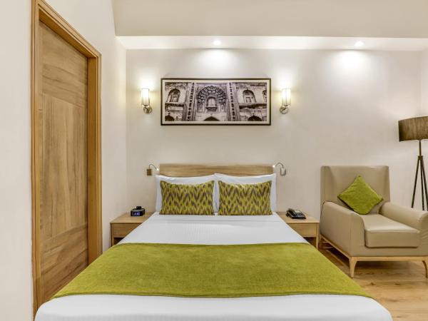 Lemon Tree Premier City Center : photo 4 de la chambre business room with 1+1 (happy hours from 5 pm to 9 pm) and 2 pcs of laundry complimentary per room per stay