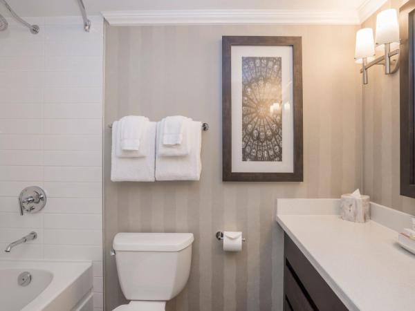 La Grande Residence at the Sutton Place Hotel : photo 7 de la chambre one bedroom sutton suite, 1 king bed, sofa bed