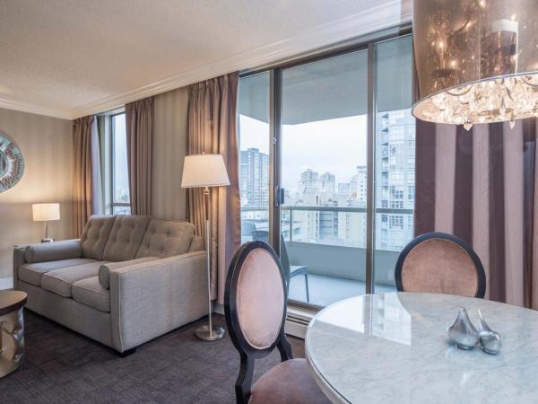 La Grande Residence at the Sutton Place Hotel : photo 8 de la chambre two bedroom sutton suite, 1 king, 1 queen, sofa bed