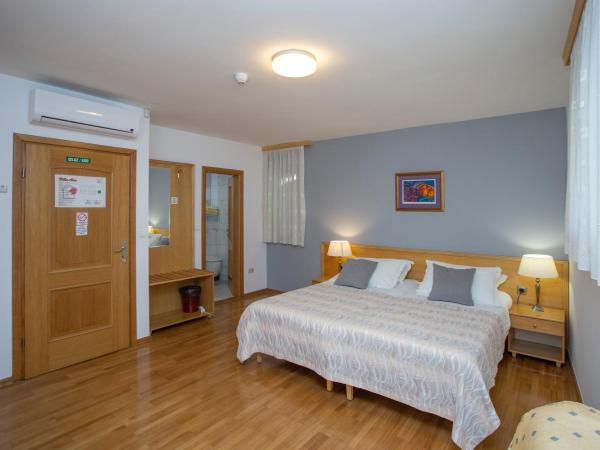 Villa Ana Split : photo 2 de la chambre chambre lits jumeaux Économique