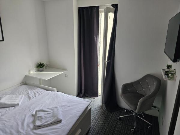 Tia Apartments and Rooms : photo 3 de la chambre chambre double Économique