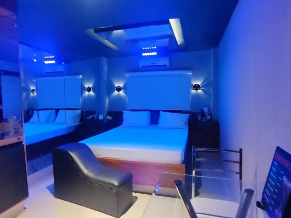 Swing Motel 1 : photo 1 de la chambre suite avec jacuzzi
