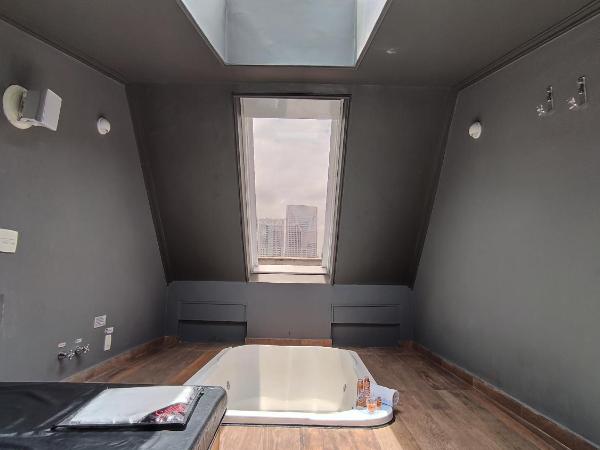 Swing Motel 1 : photo 9 de la chambre suite lit queen-size avec baignoire spa