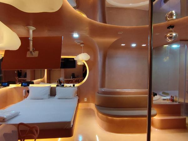 Swing Motel 1 : photo 7 de la chambre suite deluxe avec baignoire spa