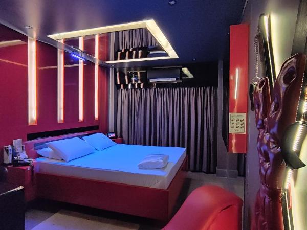 Swing Motel 1 : photo 1 de la chambre suite deluxe avec baignoire spa