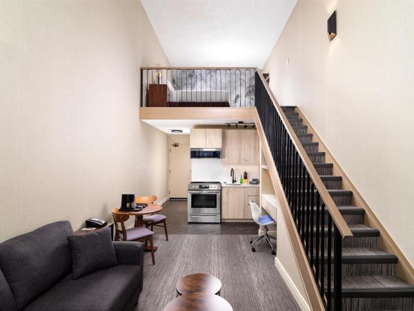 Huntingdon Hotel and Suites : photo 7 de la chambre studio lit king-size avec canapé-lit