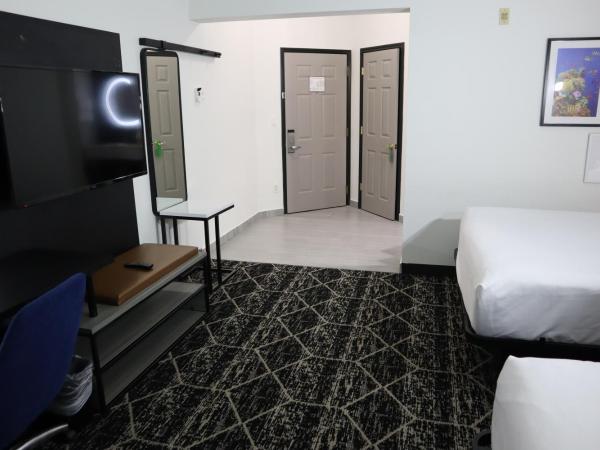 La Quinta by Wyndham Houston Bush IAH South : photo 2 de la chambre chambre double avec 2 lits doubles