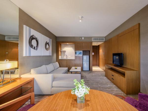 Centara Grand at Central Plaza Ladprao Bangkok : photo 3 de la chambre suite club supérieure lit king-size