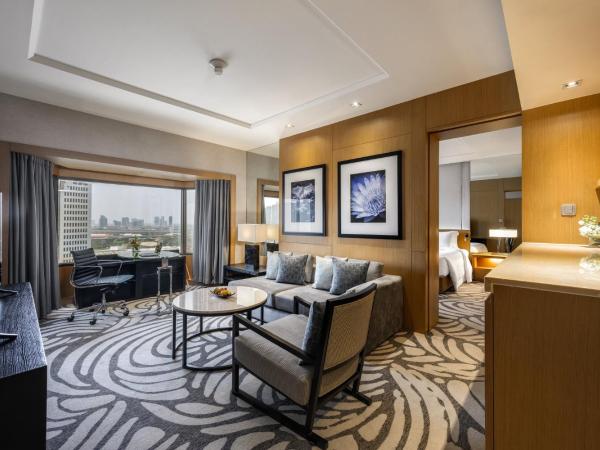 Centara Grand at Central Plaza Ladprao Bangkok : photo 3 de la chambre suite club exécutive lit king-size