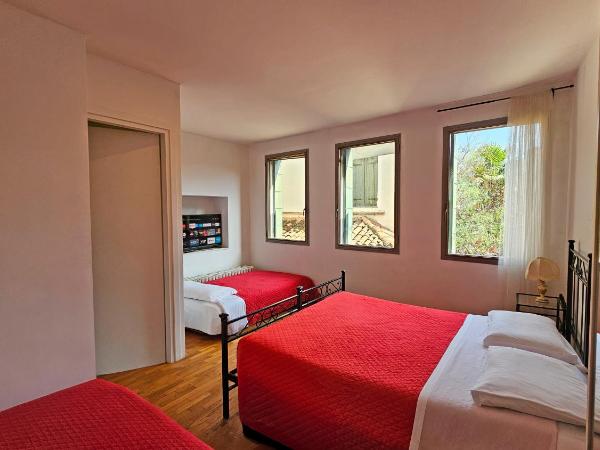 Hotel Messner : photo 1 de la chambre studio apartment with private external bathroom and garden view