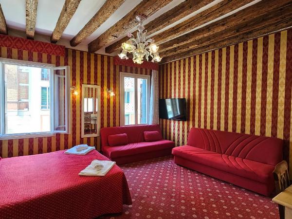 Hotel Messner : photo 4 de la chambre chambre triple deluxe - vue sur canal