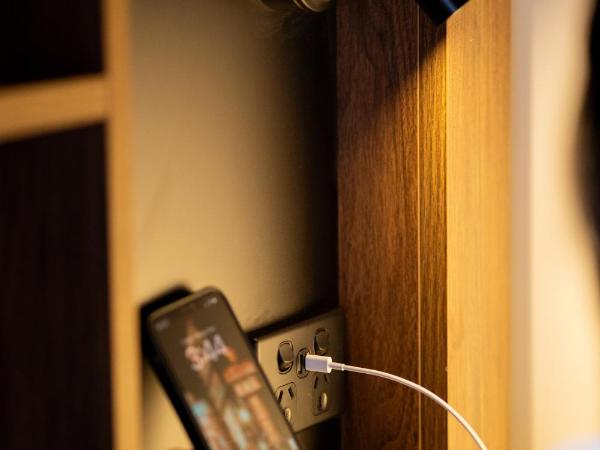 Haka House Queenstown Lakefront : photo 3 de la chambre lit dans un dortoir de 4 lits