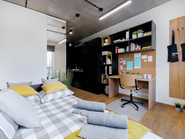 SHED Living Kraków : photo 6 de la chambre chambre double avec salle de bains privative