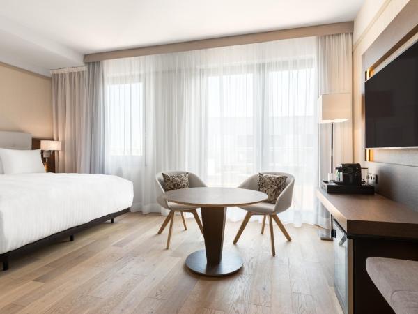 AC Hotel by Marriott Wroclaw : photo 2 de la chambre chambre double standard avec terrasse