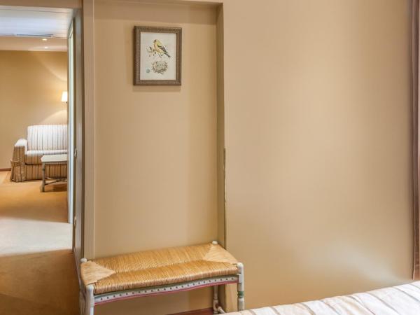 Logis Hôtel Beauséjour Colmar : photo 2 de la chambre suite junior tradition