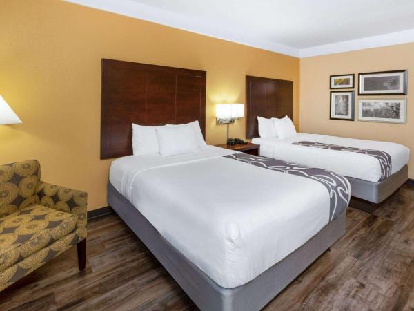 La Quinta by Wyndham Houston NW Beltway8/WestRD : photo 2 de la chambre chambre deluxe avec 2 lits queen-size