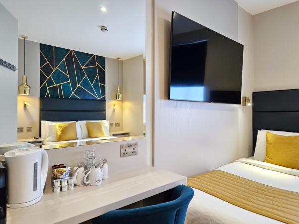 NOX Hyde Park : photo 5 de la chambre chambre triple