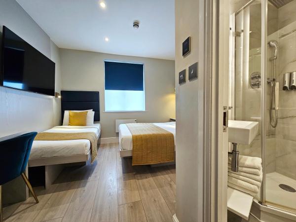 NOX Hyde Park : photo 8 de la chambre chambre triple