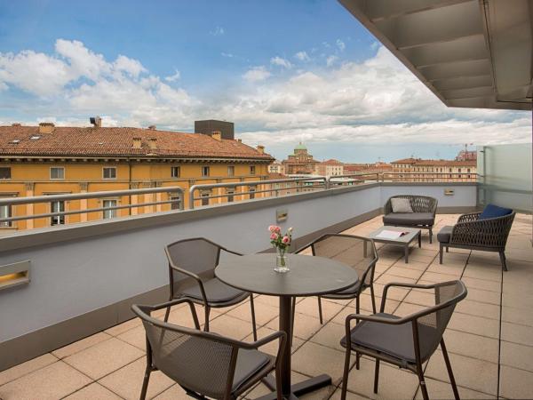 NH Bologna De La Gare : photo 3 de la chambre suite junior avec terrasse