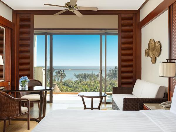 Shangri-La Sanya : photo 1 de la chambre hébergement lit king-size premier - vue sur mer