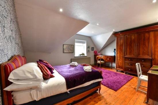 Quirky 4 Bedroom Apartment with Terrace : photo 3 de la chambre maison de vacances