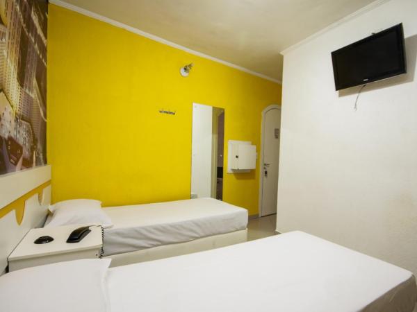 Mirage Motel Guarulhos : photo 3 de la chambre chambre lits jumeaux Économique