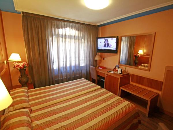 Hotel Paris Centro : photo 3 de la chambre chambre double ou lits jumeaux