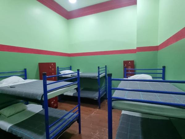 Hostal Amigo : photo 2 de la chambre lit dans dortoir mixte de 6 lits