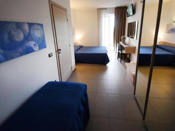 Hotel Villa d'Amato : photo 1 de la chambre chambre triple deluxe