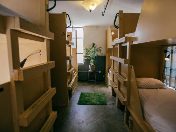 Firehouse Hostel : photo 2 de la chambre lit superposé dans dortoir mixte