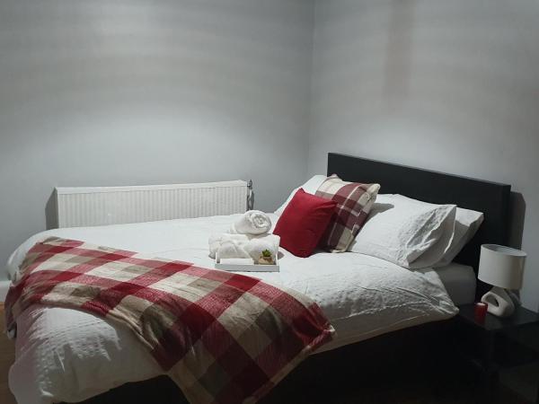 YOLO HOUSE : photo 1 de la chambre chambre double - vue sur jardin