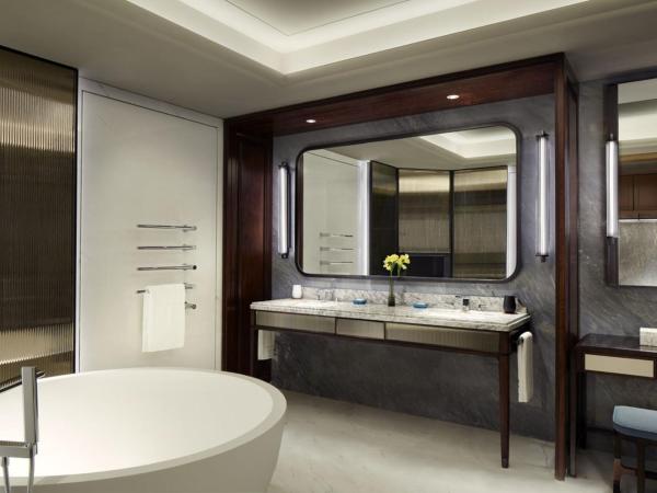 The St. Regis Qingdao : photo 5 de la chambre johnjacobastor king suite with ocean view