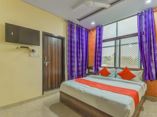 Flagship Hotel Royal Blue : photo 1 de la chambre chambre double standard